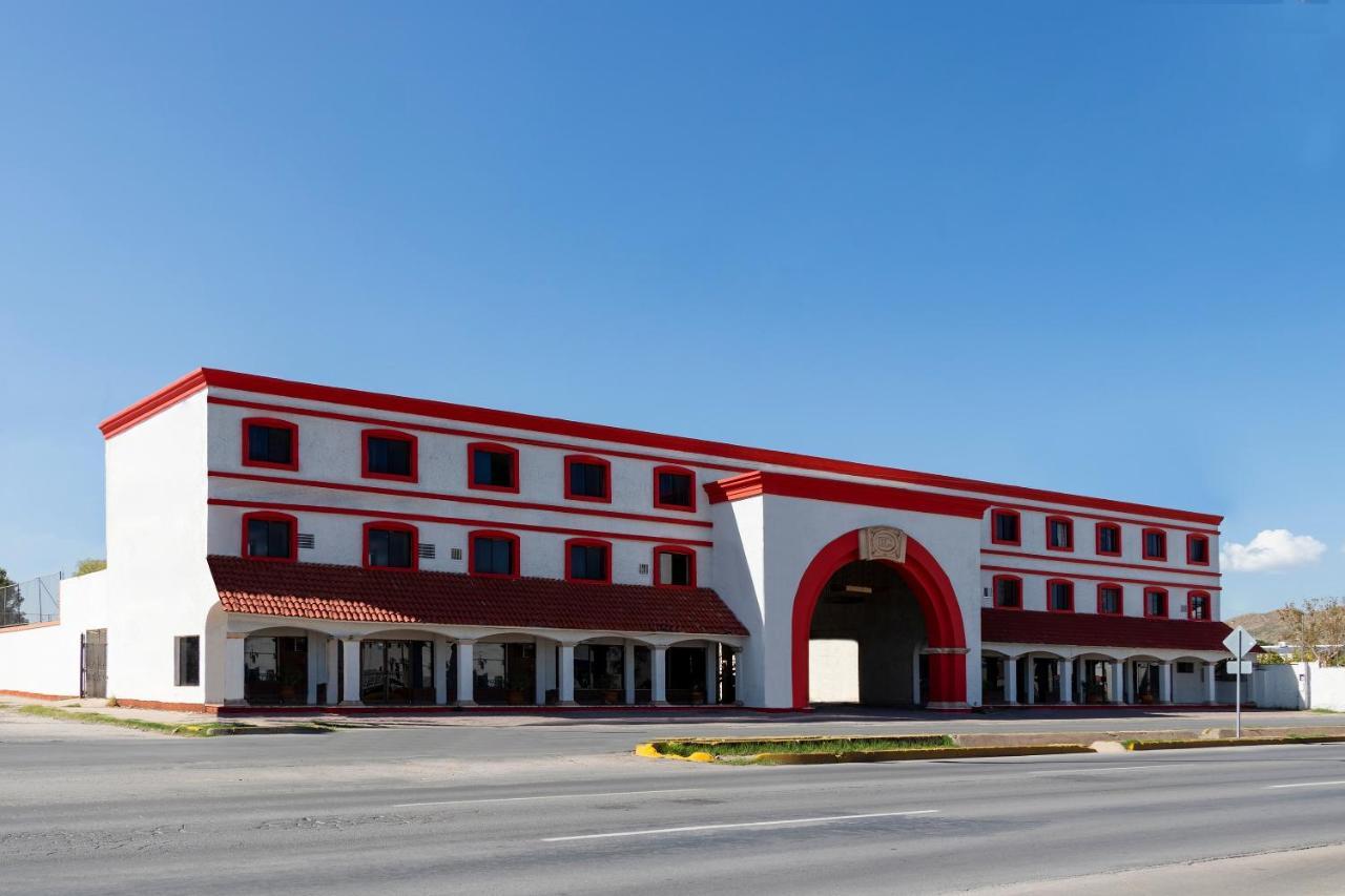 Oyo Hotel Real Del Sur, Estadio Chihuahua Zewnętrze zdjęcie